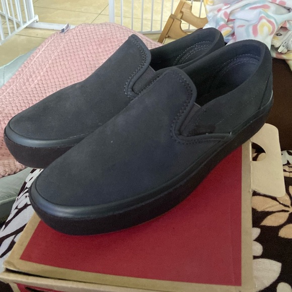 Vans - Picture 1 of 3